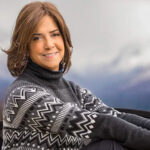 Anne-Ward-Masterson-8728-copy woman posing for a headshot outside